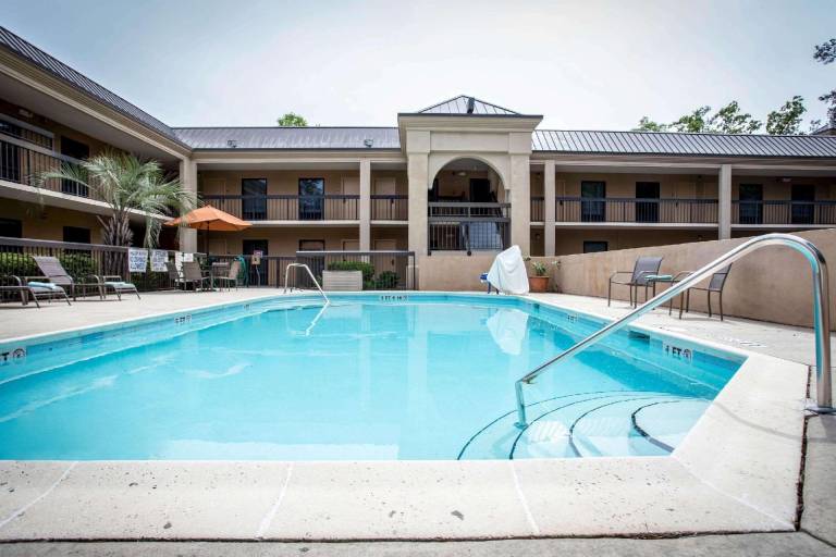 Clarion Inn & Suites Aiken South — photo 2