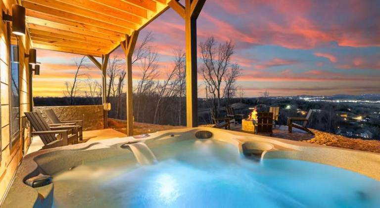 House with pool & jacuzzi | Pets allowed — photo 4