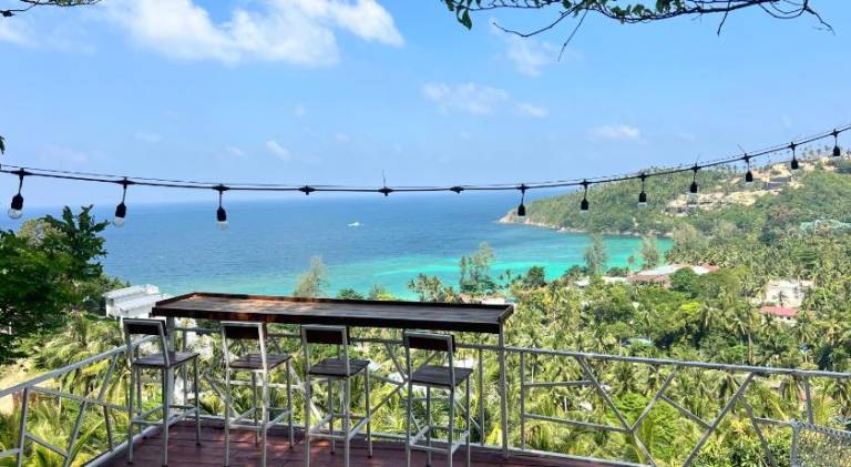 House with patio in Ko Pha-ngan