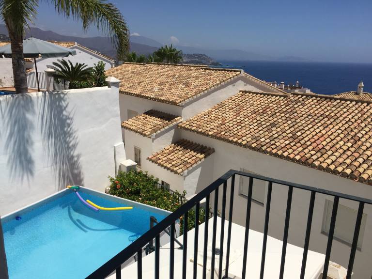 Villa Marina del Este with Sea View, Terrace & Wi-Fi — photo 3