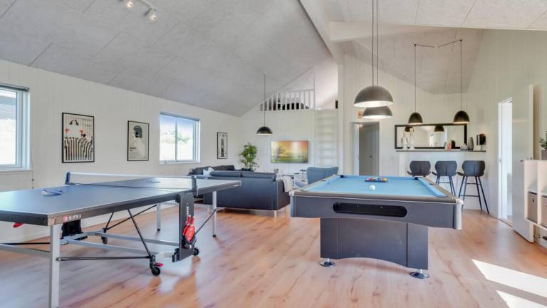 Vacation home with sauna, garden & private pool — photo 3
