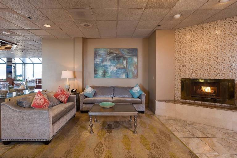 Promenade Inn & Suites Oceanfront — photo 4