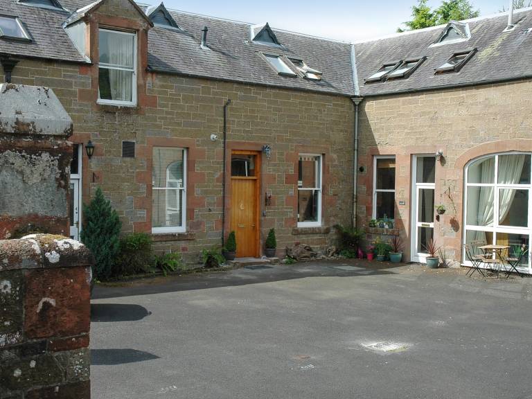 Cottage Melrose