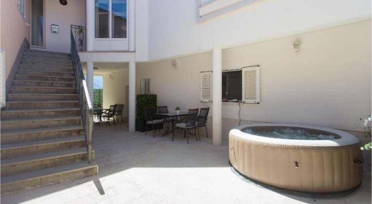 Rental apartment with hot tub | Pets allowed — photo 4