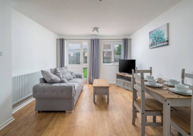 Apartment Crawley