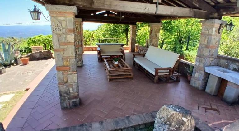 Pleasant vacation home with hot tub | Pet-friendly — photo 4