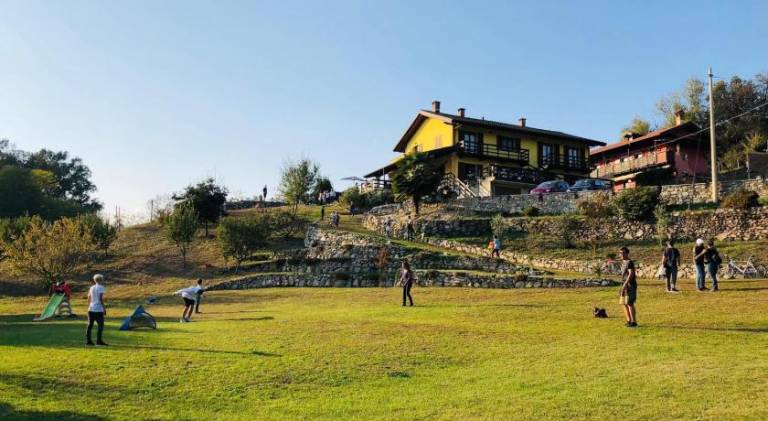 Pleasant vacation home with patio & yard | Pets are welcome in Arona