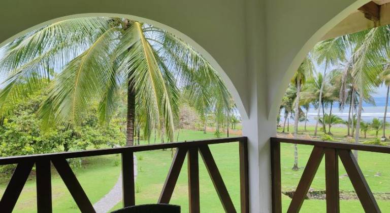 Marenaz Oceanfront Resort — photo 5