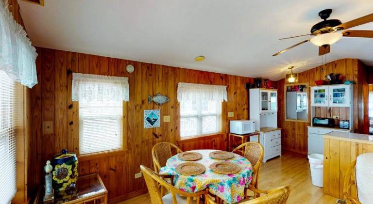 House with jacuzzi & pool | Pets allowed — photo 4