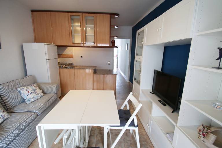 Apartment with 1 room for 4 persons — photo 4