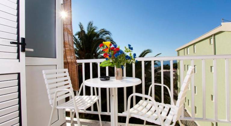 Lovely holiday apartment with patio, yard & BBQ | Close to the beach | Dogs allowed — photo 3