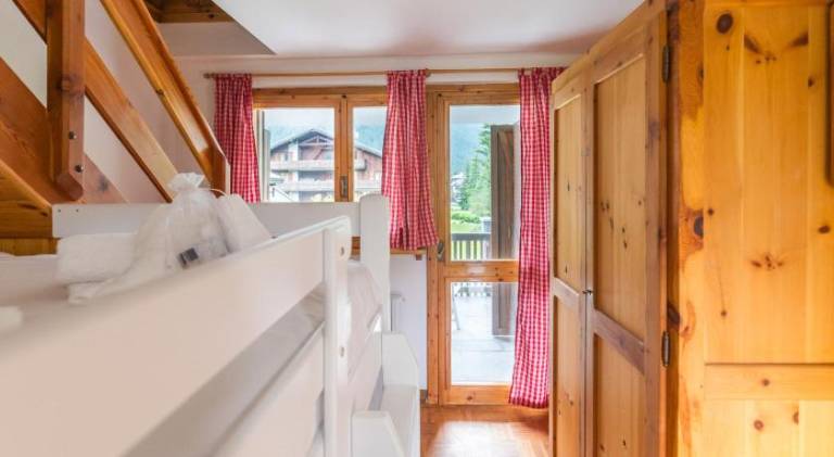 Holiday apartment with 2 rooms for 8 persons — photo 5