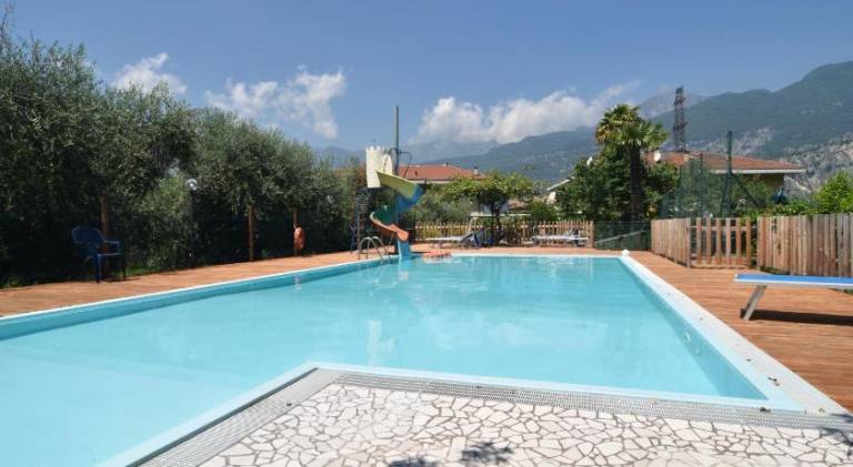 Nice apartment with hot tub, pool & terrace | Pets are welcome in Arco