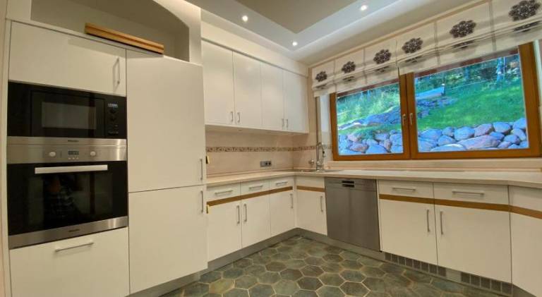Villa with 4 rooms for 8 persons — photo 3
