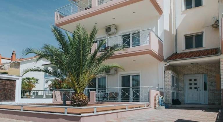 Holiday apartment with patio in Kavala