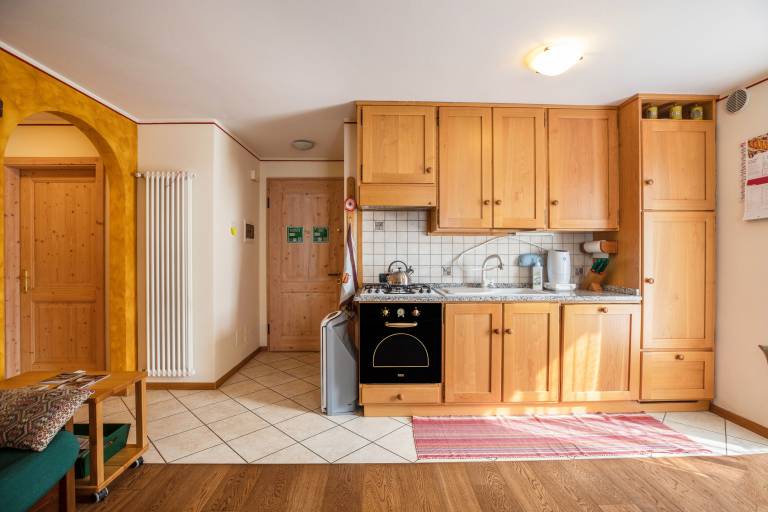 Fully equipped pleasant apartment with patio | Mountain view | Suitable for remote work | Pets are welcome — photo 3
