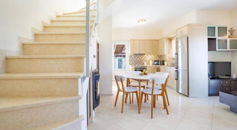 Fully equipped big villa with patio, private pool & BBQ | Pets allowed — photo 4