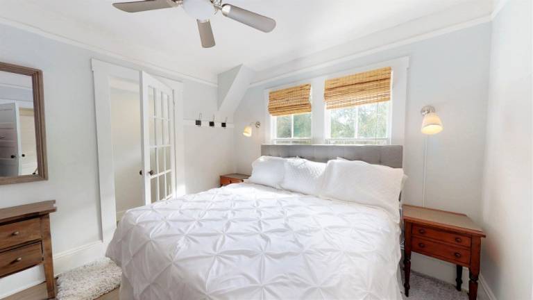 1920 Lovingly Renovated3 KINGS - 2 Block Stroll to Historic DT - Beach just — photo 5