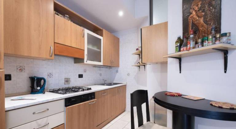 Apartment | Close to Two Towers — photo 2
