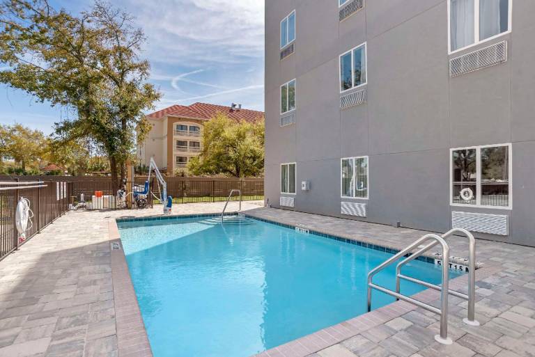 Sleep Inn & Suites Fort Walton Beach - Destin West — photo 5