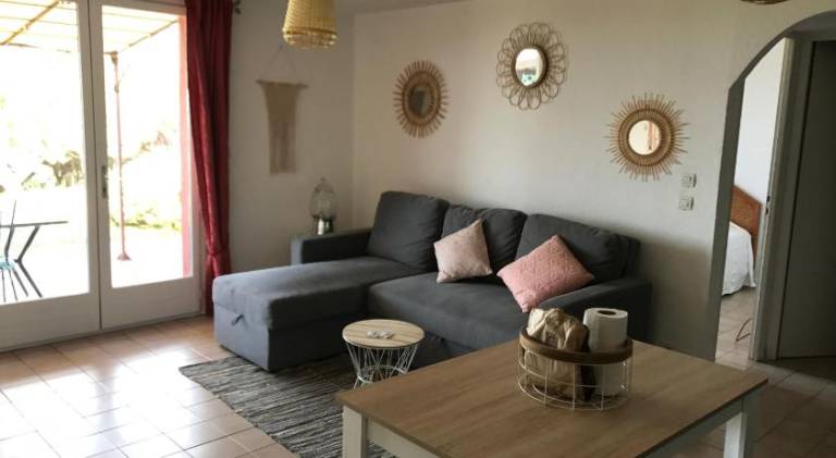 Apartment with terrace & garden — photo 2