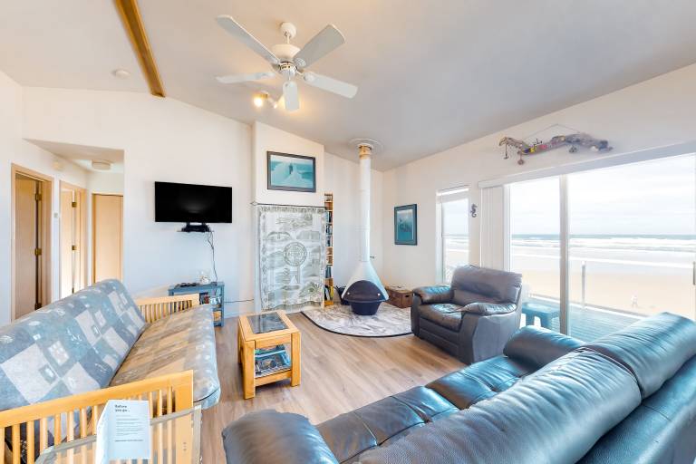 House Yachats