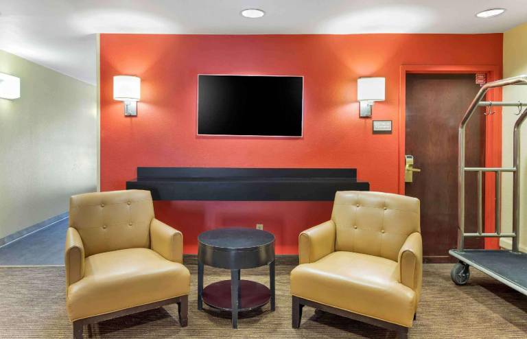 Extended Stay America Suites - Los Angeles - Valencia — photo 3