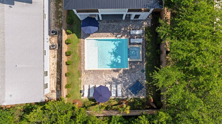Black Pearl - Private Pool/Spa! Game Room! 6-Seater Golf Cart! 2 Min to Beach! — photo 4