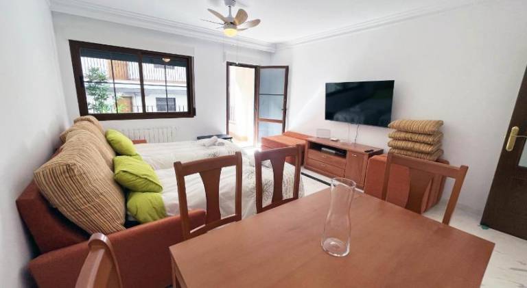 Apartment with patio — photo 4