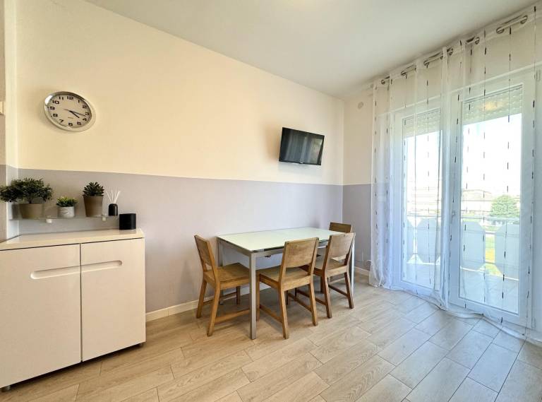 Holiday apartment with patio — photo 4