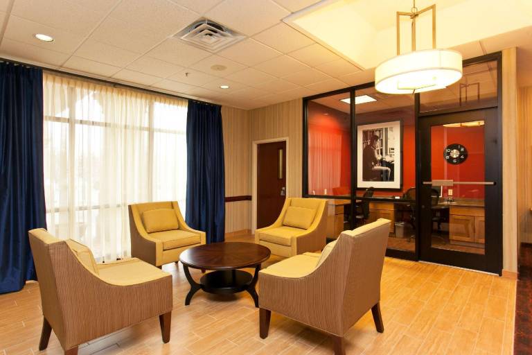 Hampton Inn Winchester N/Conference Center — photo 3