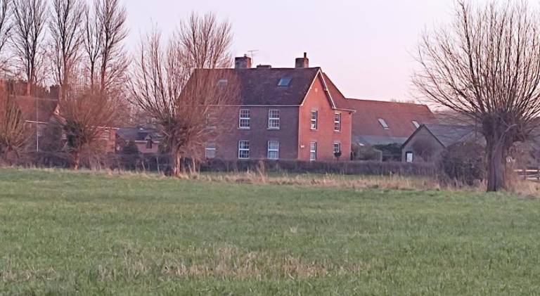 Vacation home with 7 rooms for 16 persons in Salisbury