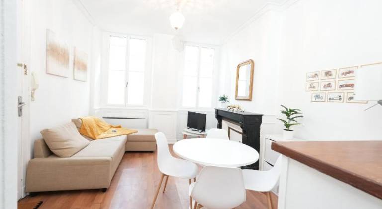 Lovely holiday apartment | Next to Bordeaux Cathedral | Pets allowed in Bordeaux