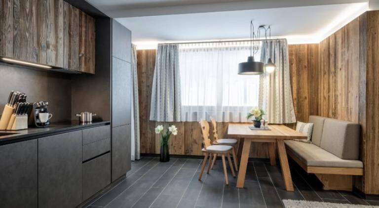 Serviced apartment with terrace & garden — photo 2