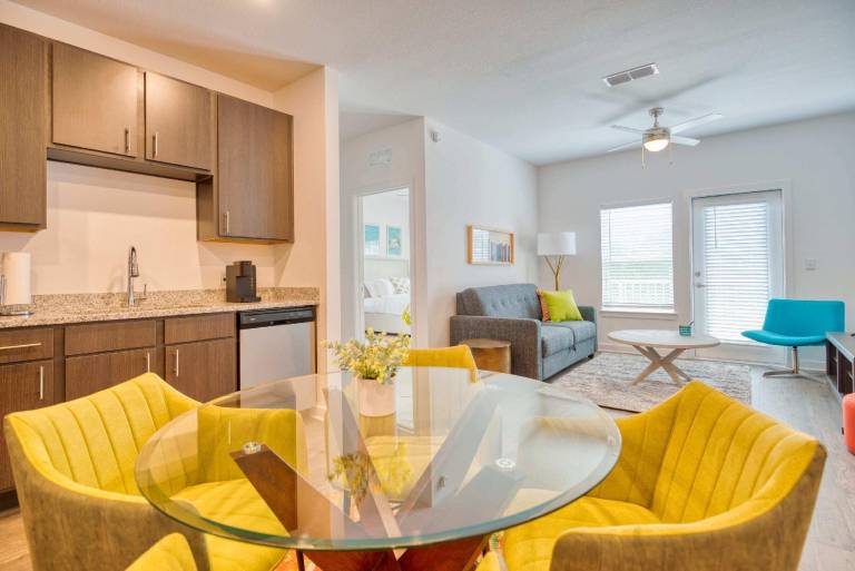 Grand Two Bedroom Two Bathroom Apartment with Balcony by The Scholar — photo 5