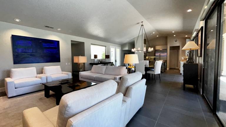 “Luxe Living”: Modern elegance, top-tier amenities, and stunning views, managed by Greenday! — photo 5