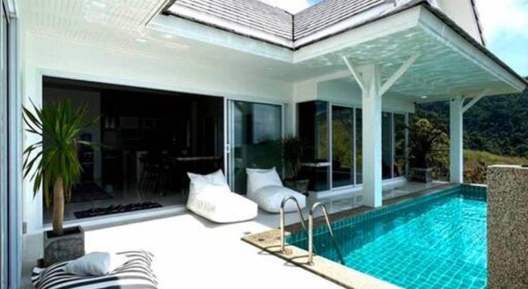 Villa with pool — photo 2