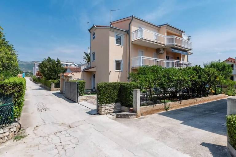 Apartman  Kaštel Novi