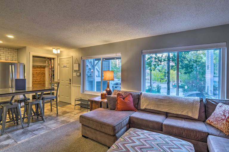 Walk to Slopes: Dtwn Breckenridge Condo on Main St — photo 5