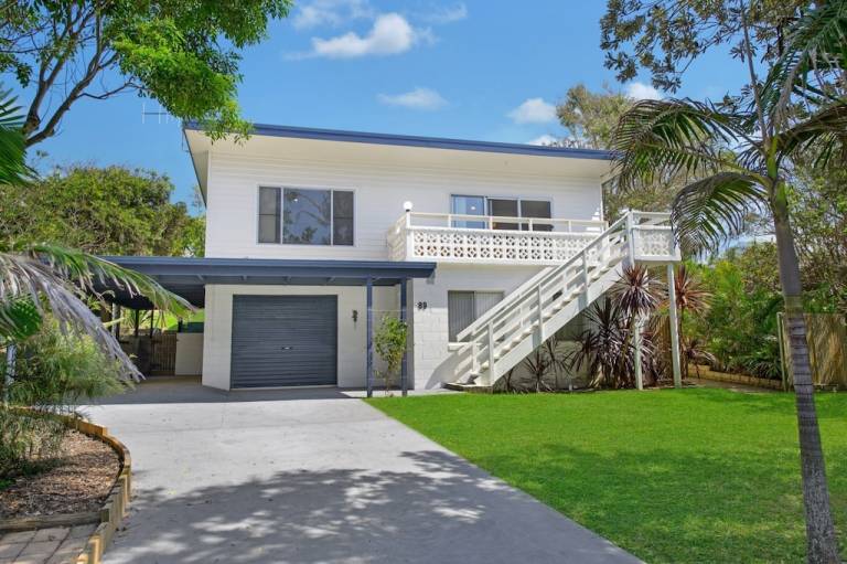 House Lake Cathie