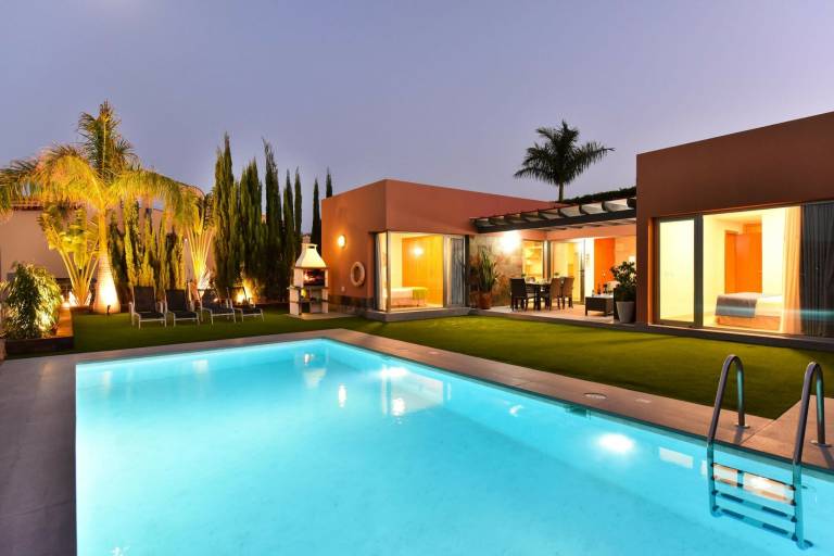 Fully equipped pleasant villa with private pool, terrace & BBQ | Pets allowed — photo 2