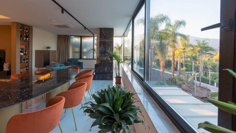 Apartment with garden, BBQ & private pool — photo 4
