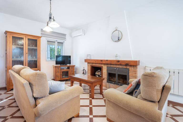 Nice vacation home with private pool, fast internet & barbeque | Good for workation | Pets are welcome — photo 5