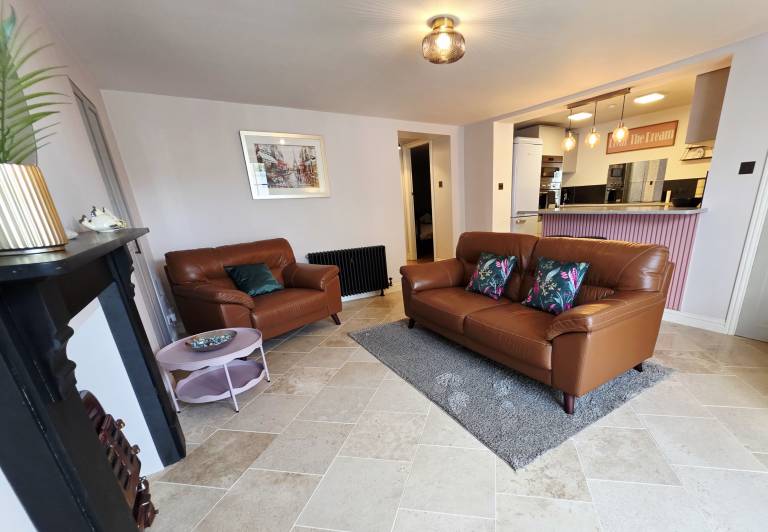 Luxury Gem apartment for 4: 2 Ensuite Bedrooms, close to weddings, beach and quay — photo 2