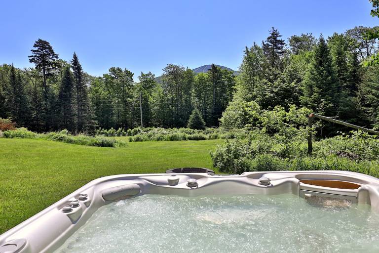 Cortina Mountain Chalet - Outdoor Hot Tub - Close to Pico and Killington Mountains — photo 4