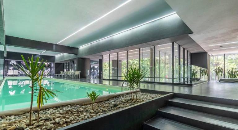 Apartment with yard, pool & jacuzzi — photo 5
