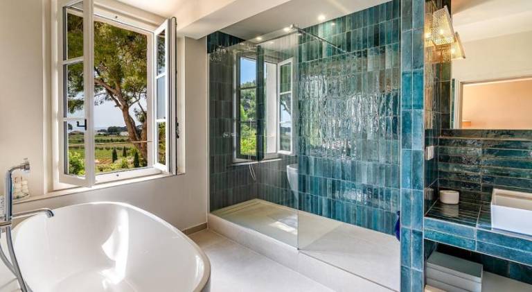 Villa with patio, barbeque & private pool | Suitable for remote work — photo 2