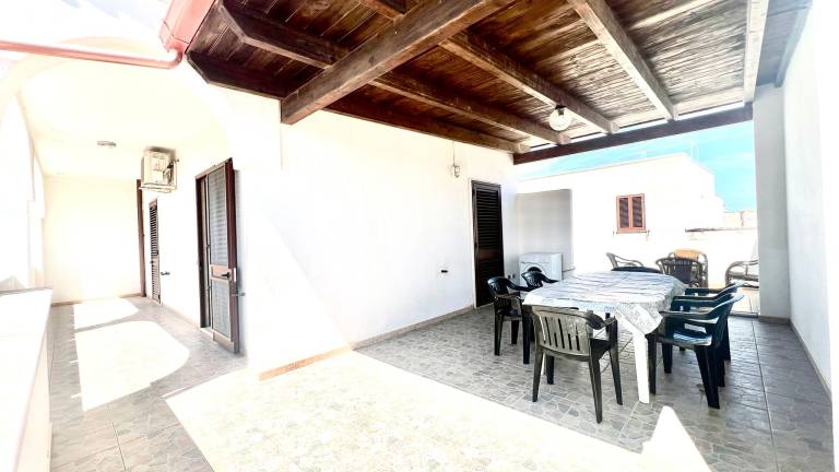 Rental apartment with terrace — photo 3