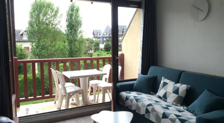 Apartment with 1 room for 4 persons in Cabourg