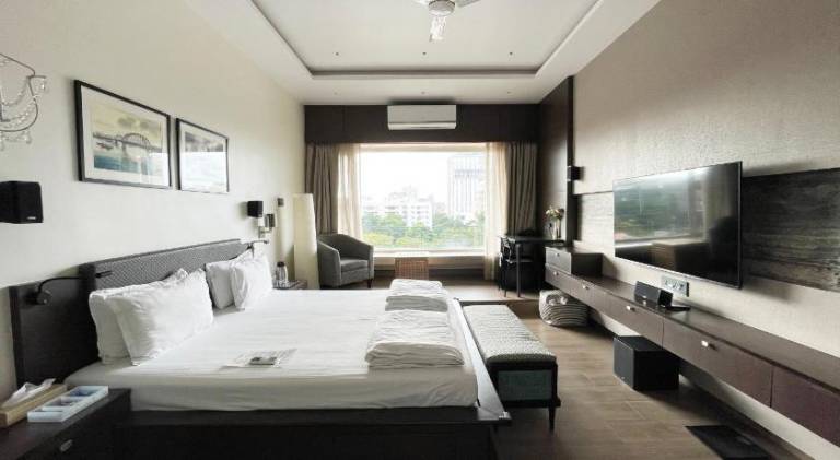 Bed and breakfast  Rabindra Sarovar